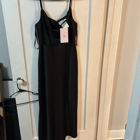 Cowl neck midi dress - Picture 3 of 4